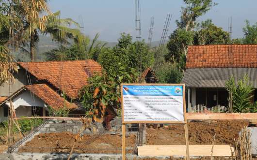 Pembangunan gedung posyandu melati II